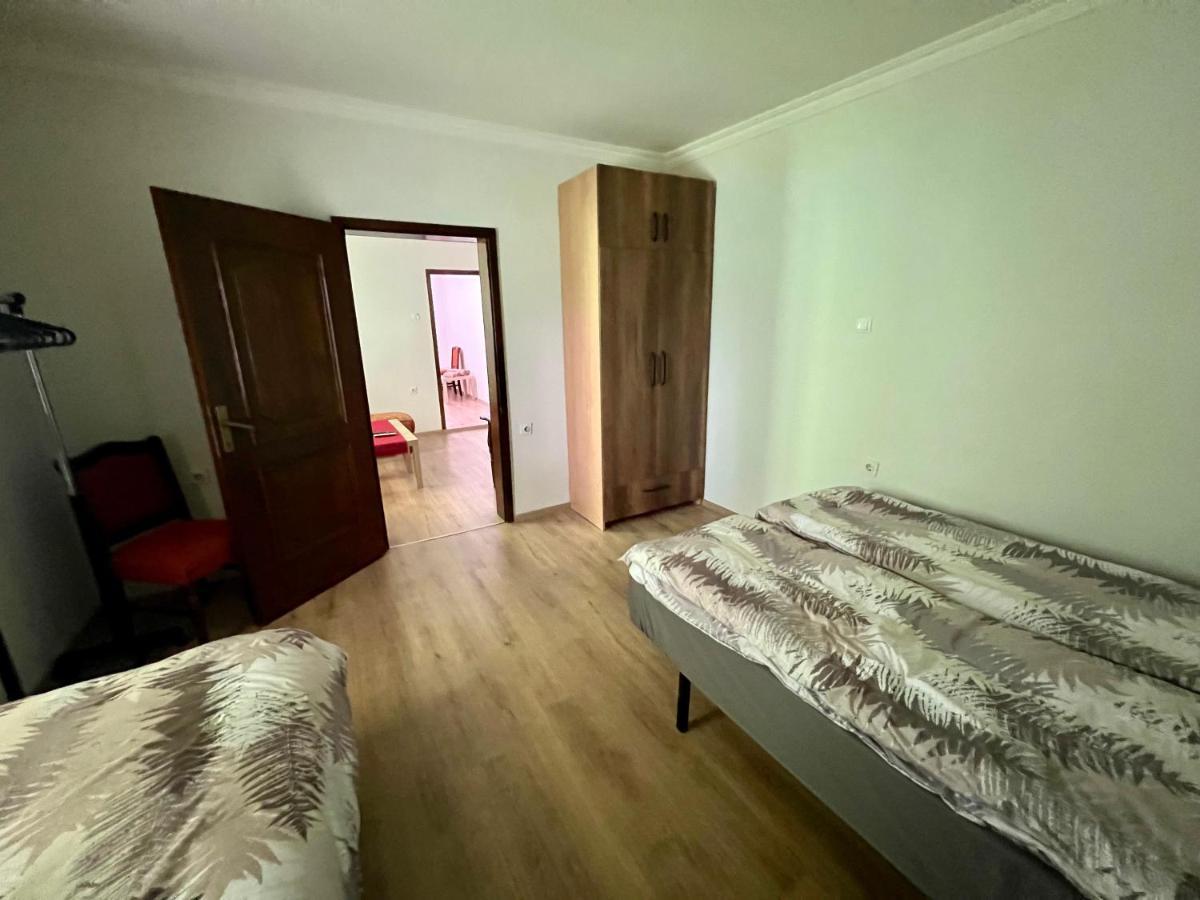 Home Base Apartments Скопье Экстерьер фото